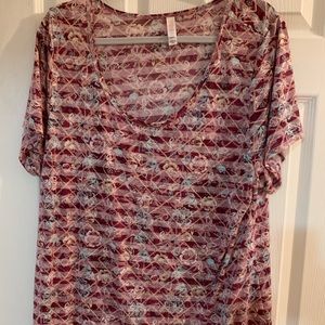 EUC lightweight LuLaRoe Classic T